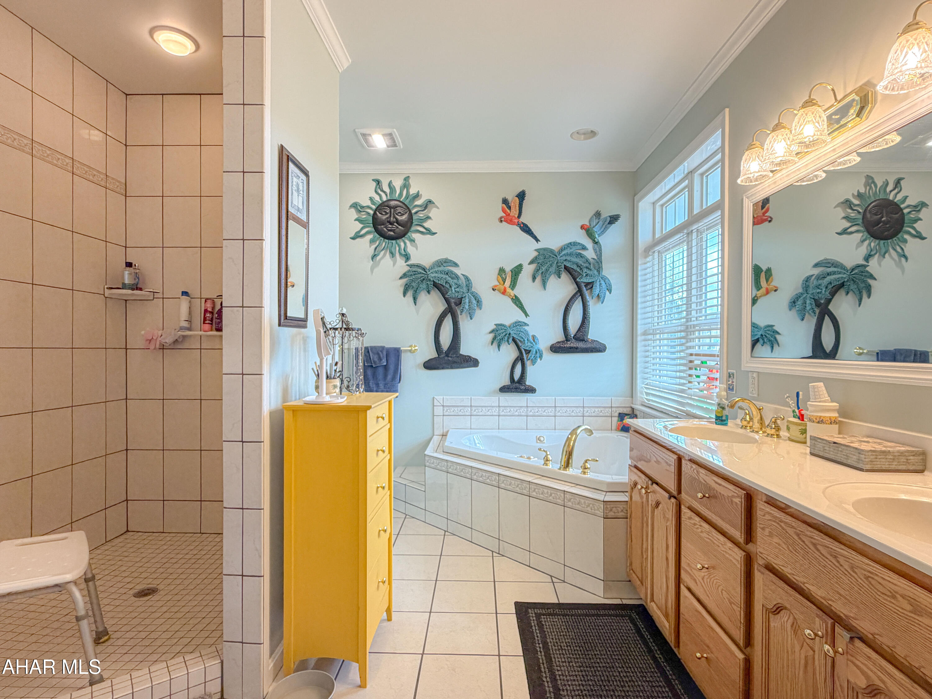 Hawthorne Manor - Residential