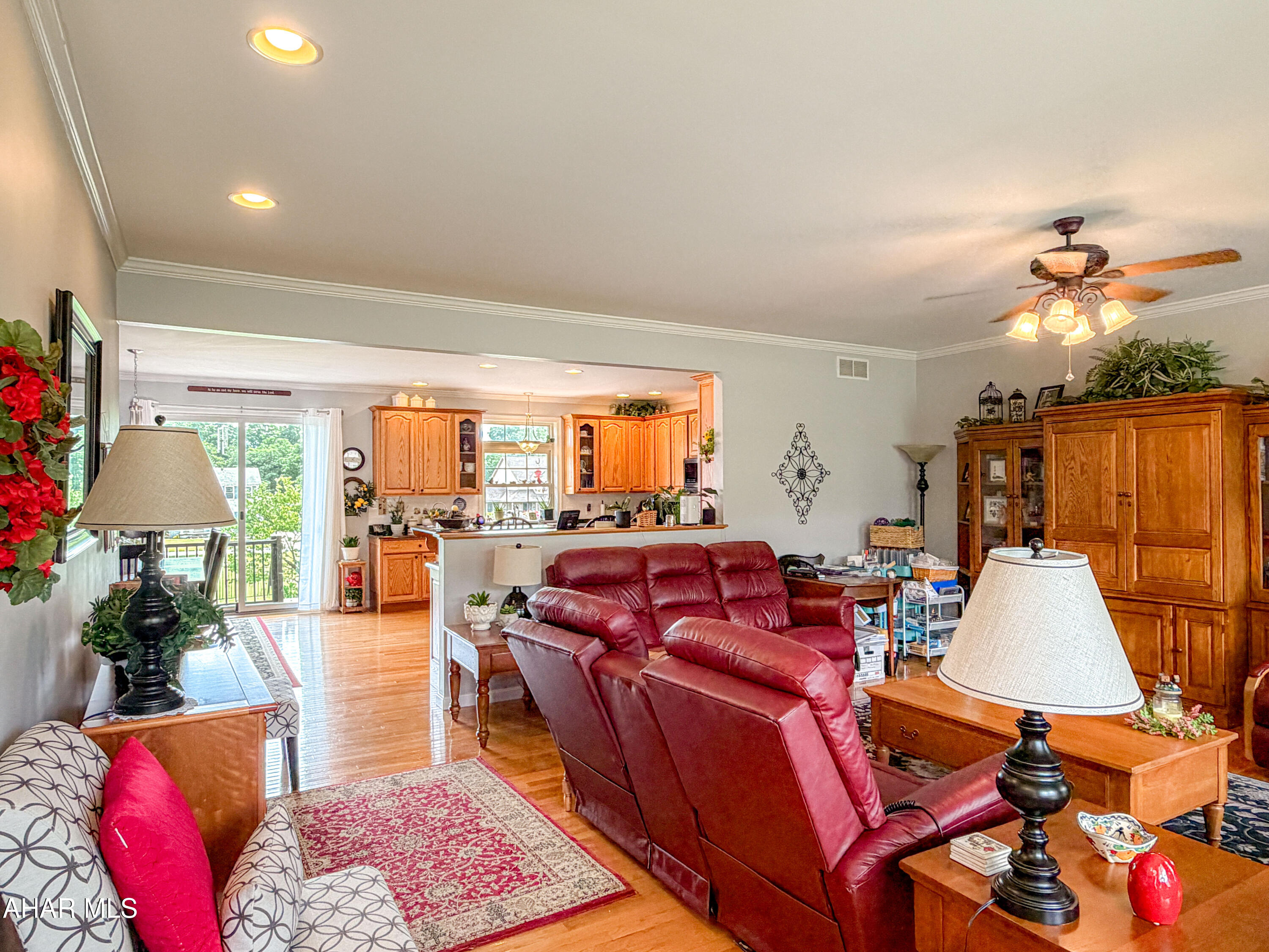 Hawthorne Manor - Residential