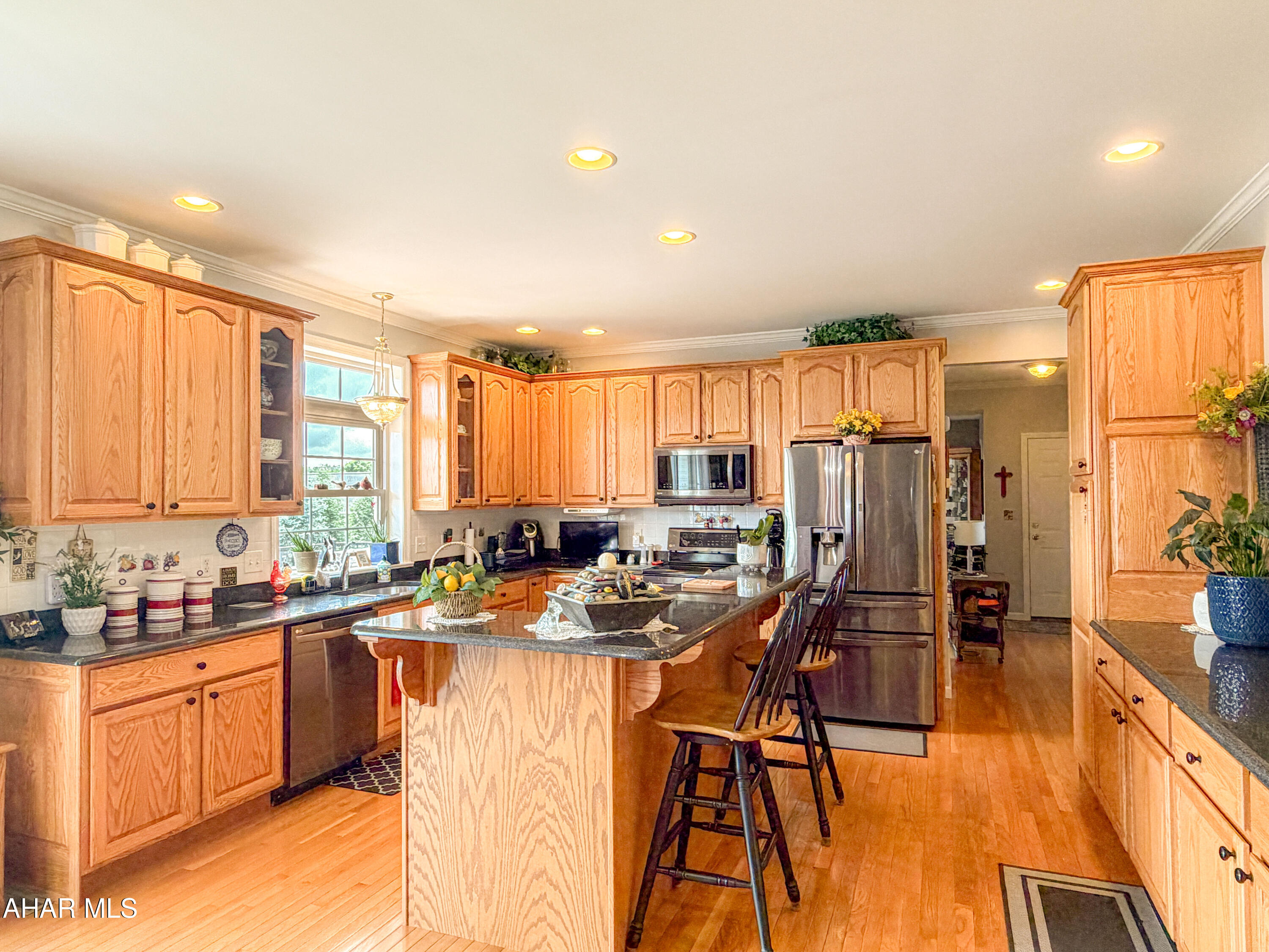 Hawthorne Manor - Residential