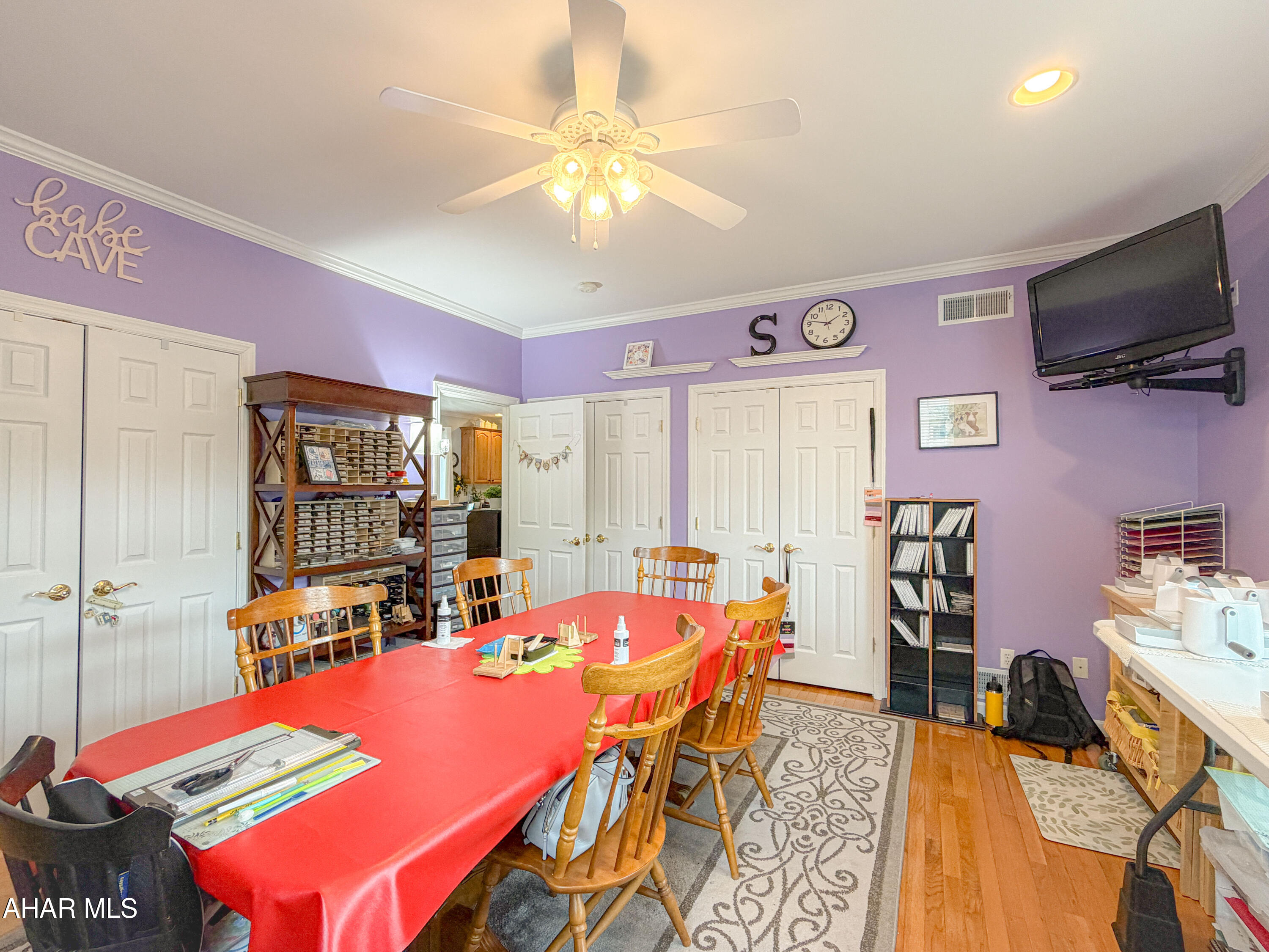 Hawthorne Manor - Residential