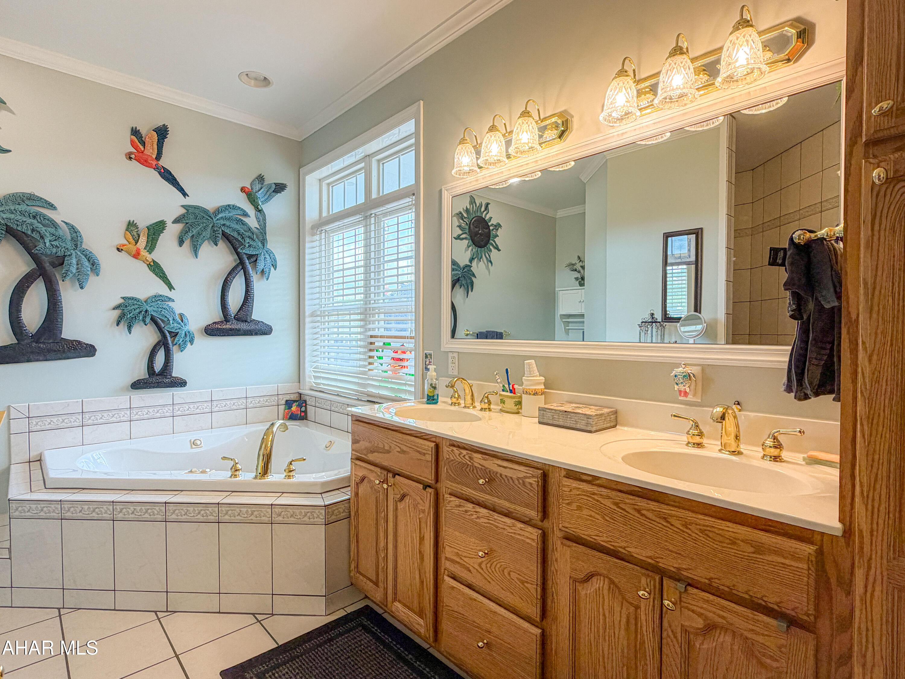 Hawthorne Manor - Residential