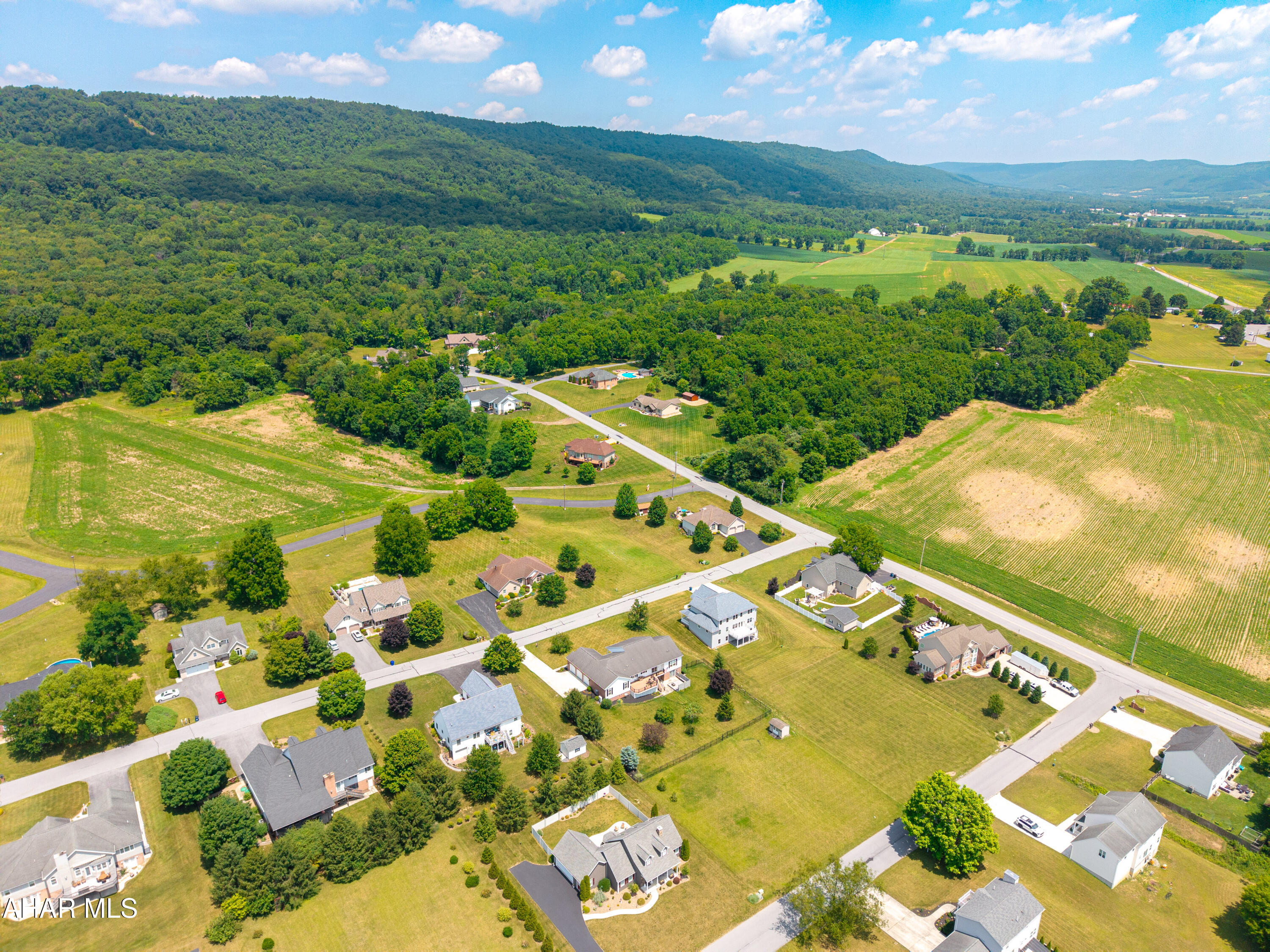 Hawthorne Manor - Residential