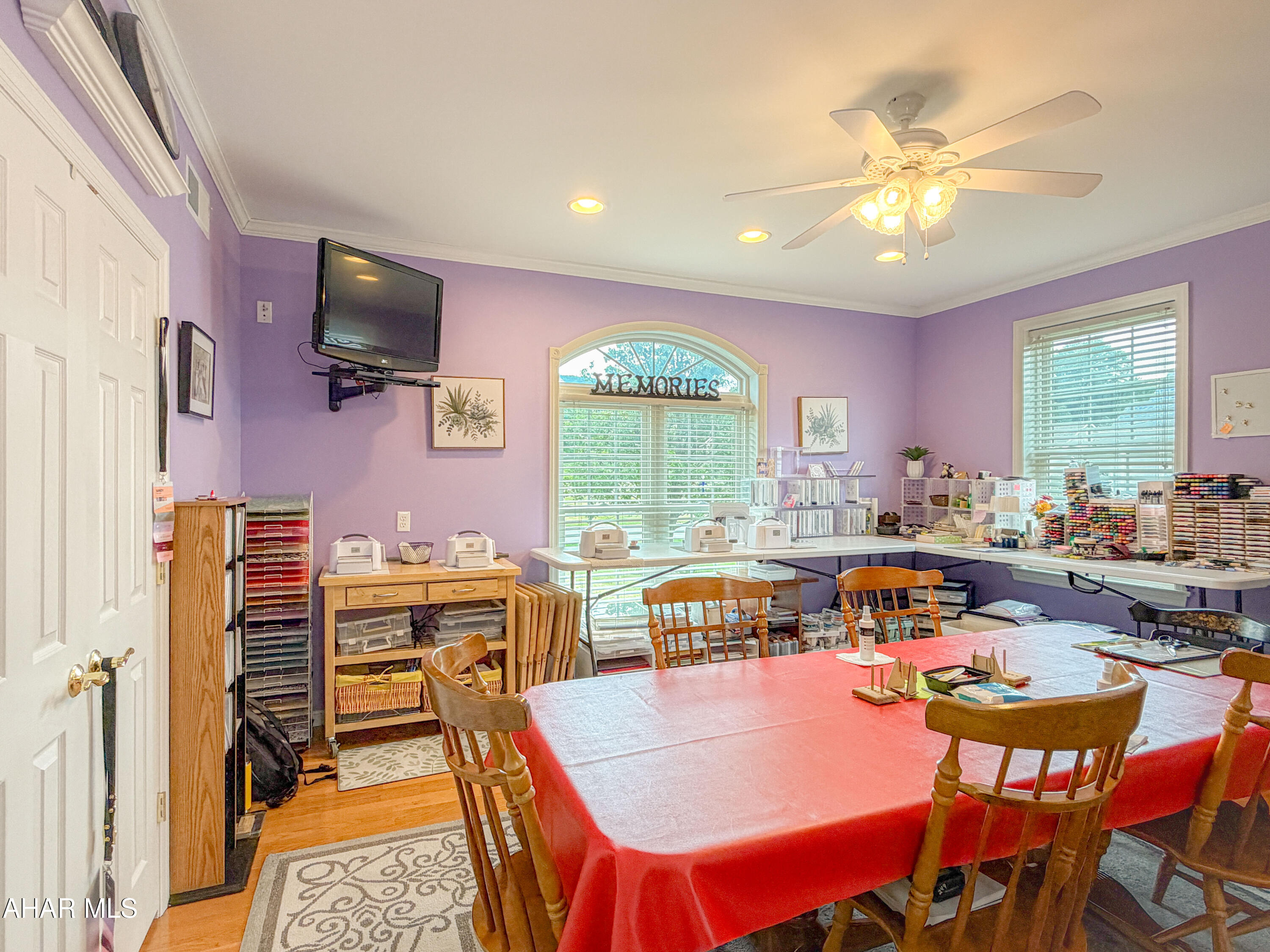 Hawthorne Manor - Residential