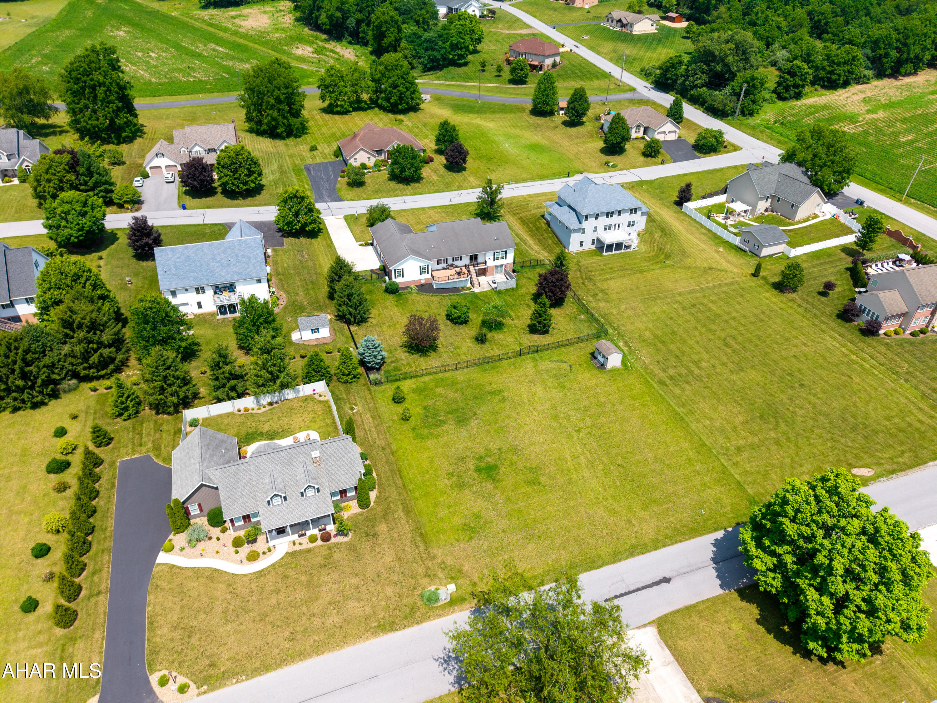 Hawthorne Manor - Residential