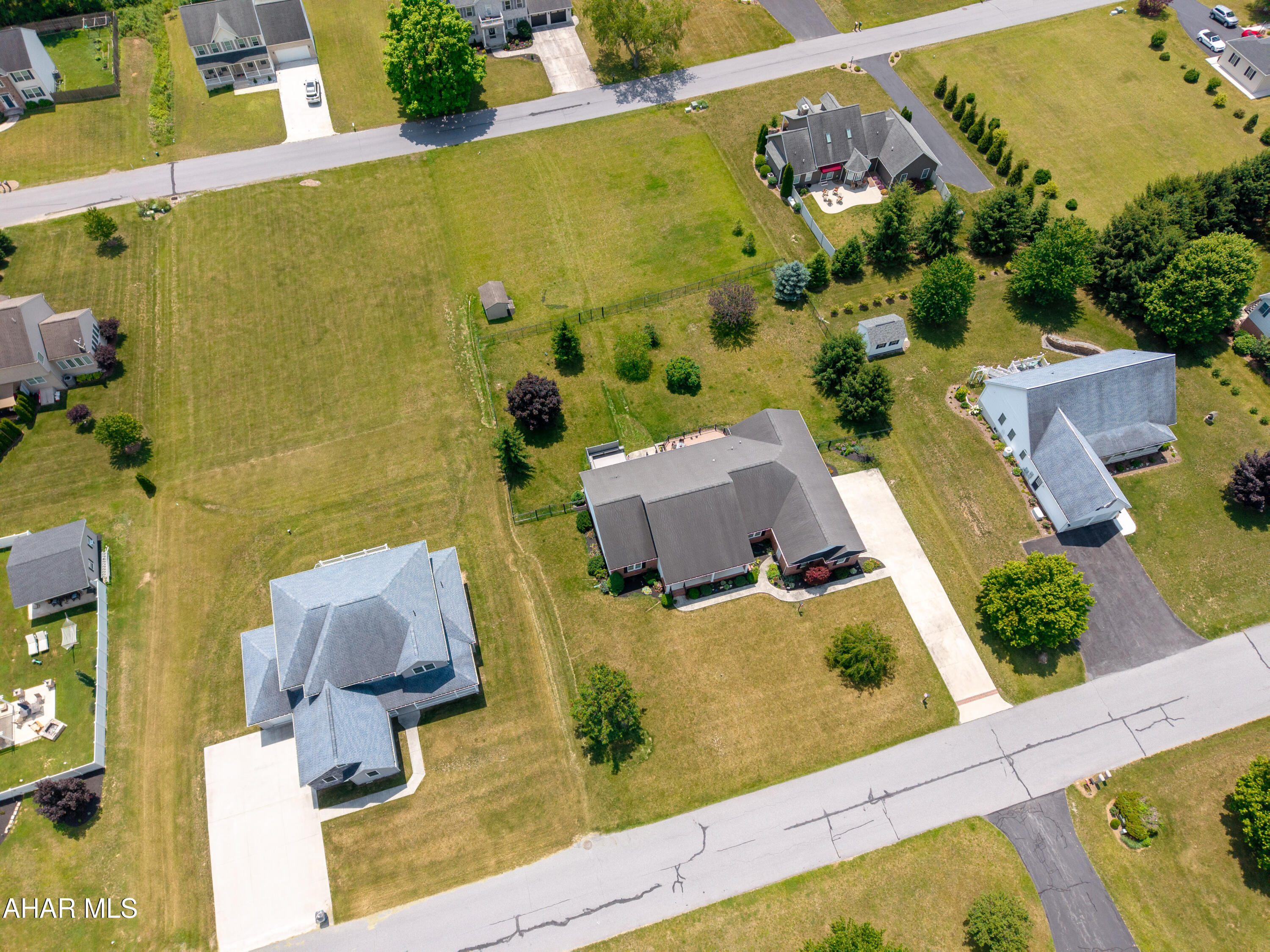 Hawthorne Manor - Residential