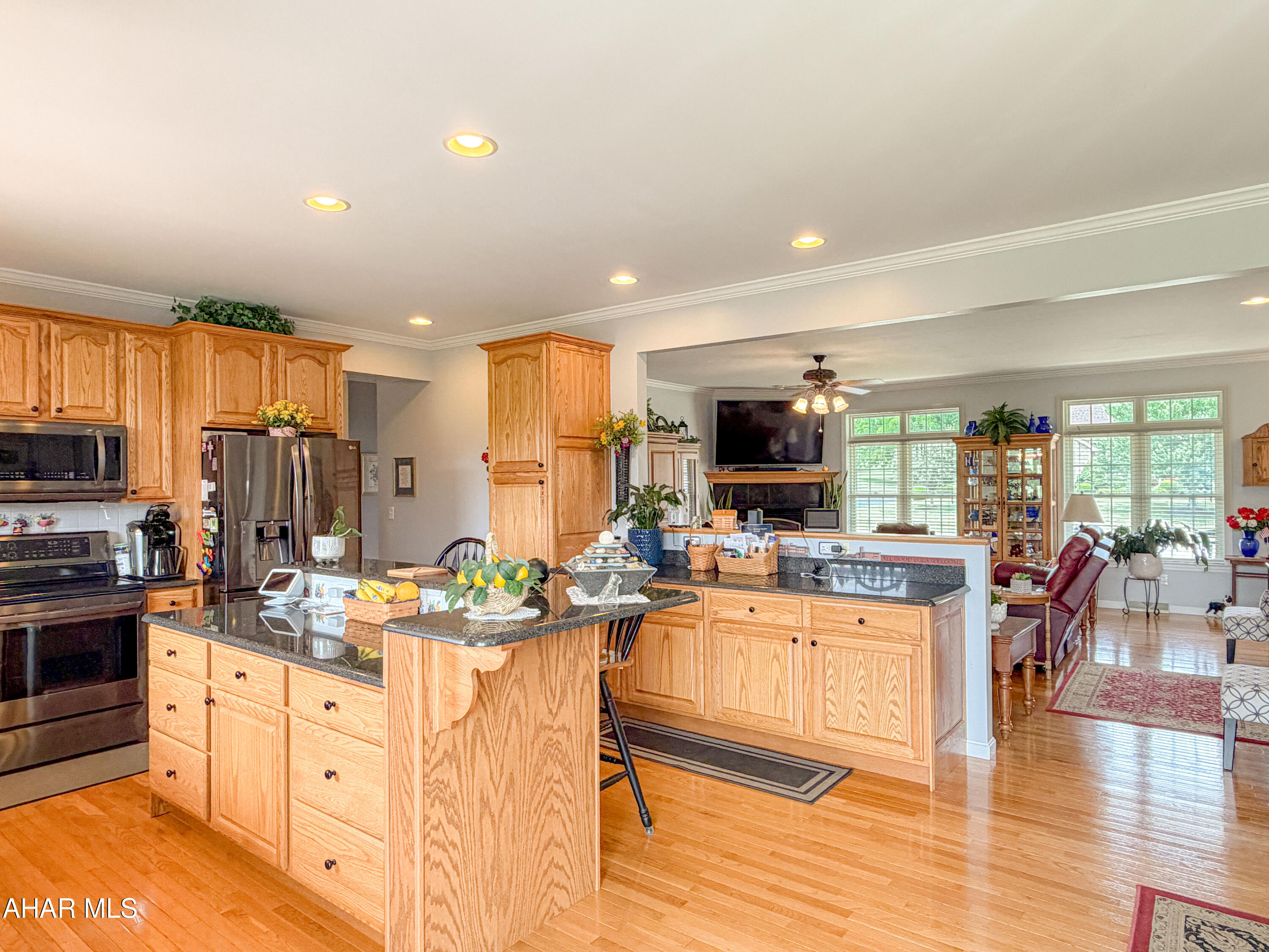 Hawthorne Manor - Residential
