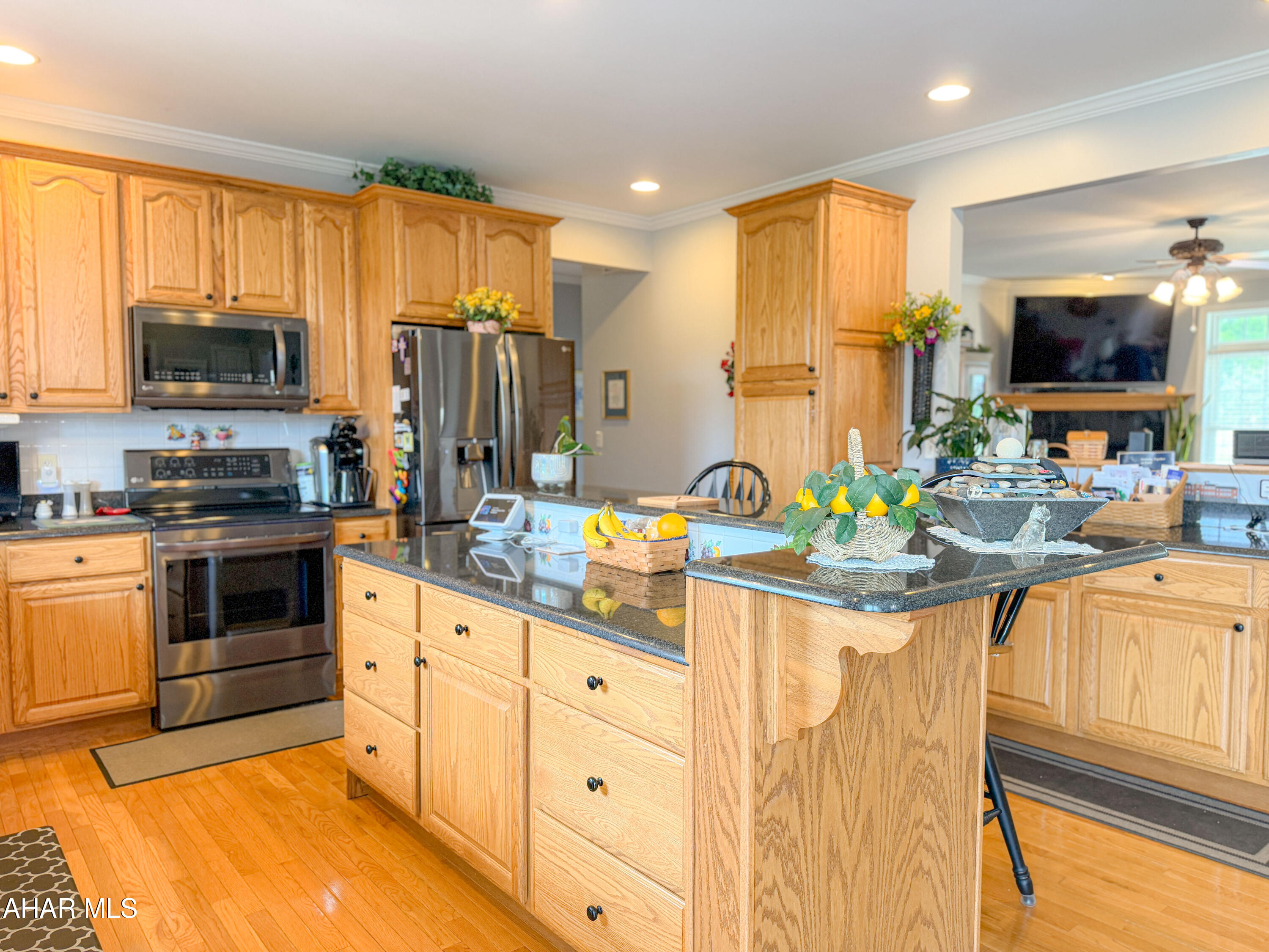 Hawthorne Manor - Residential