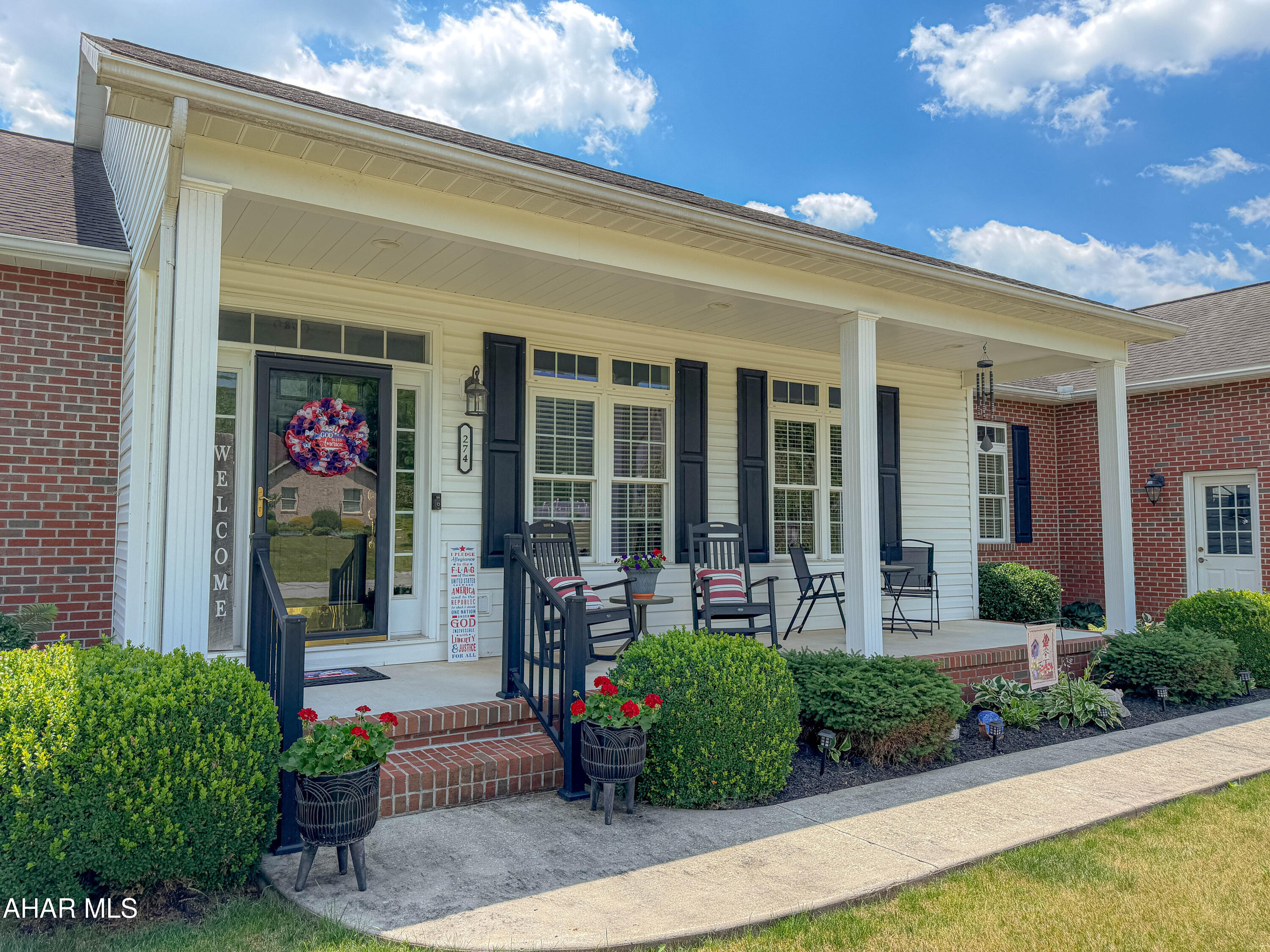 Hawthorne Manor - Residential