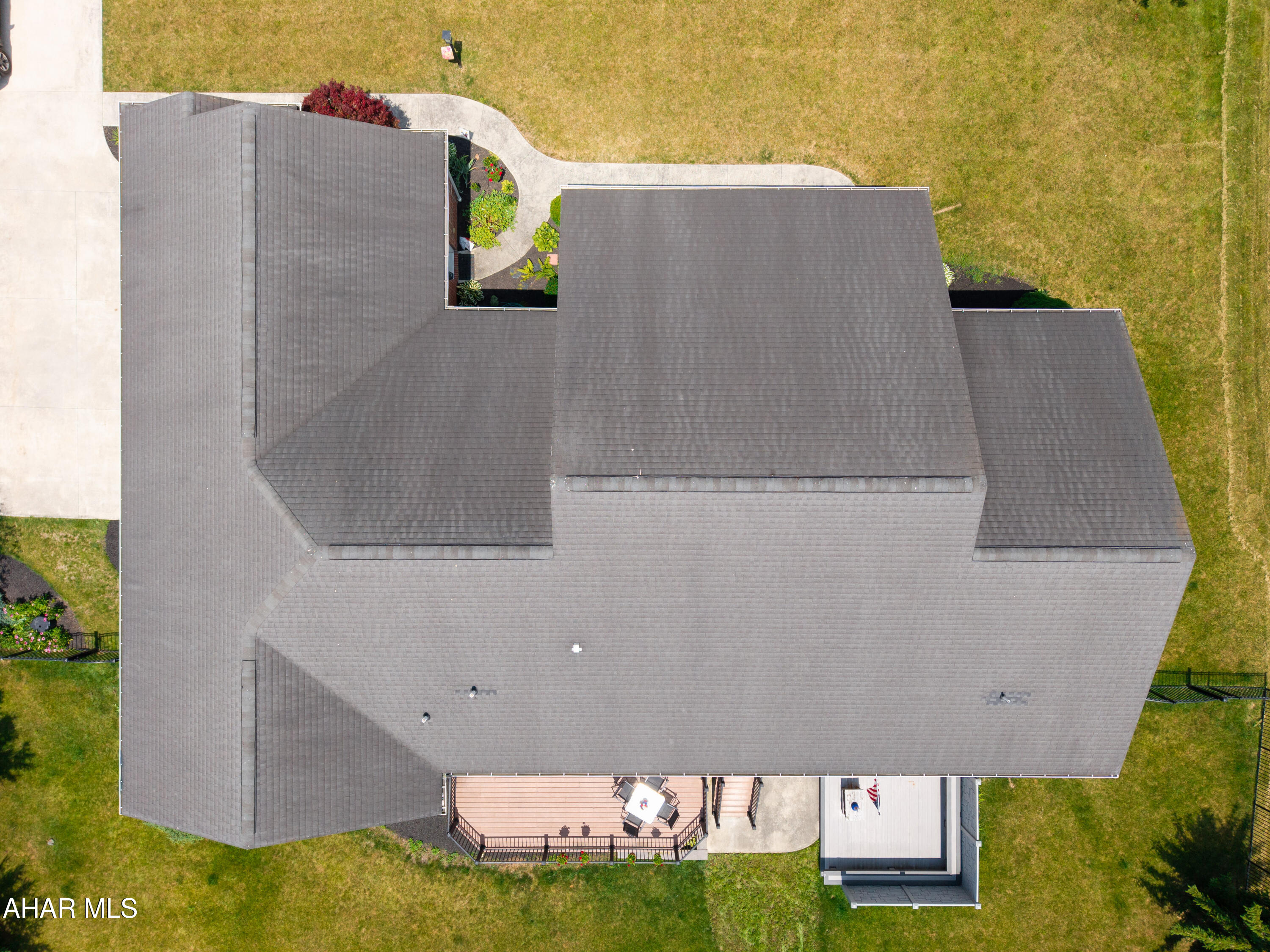 Hawthorne Manor - Residential