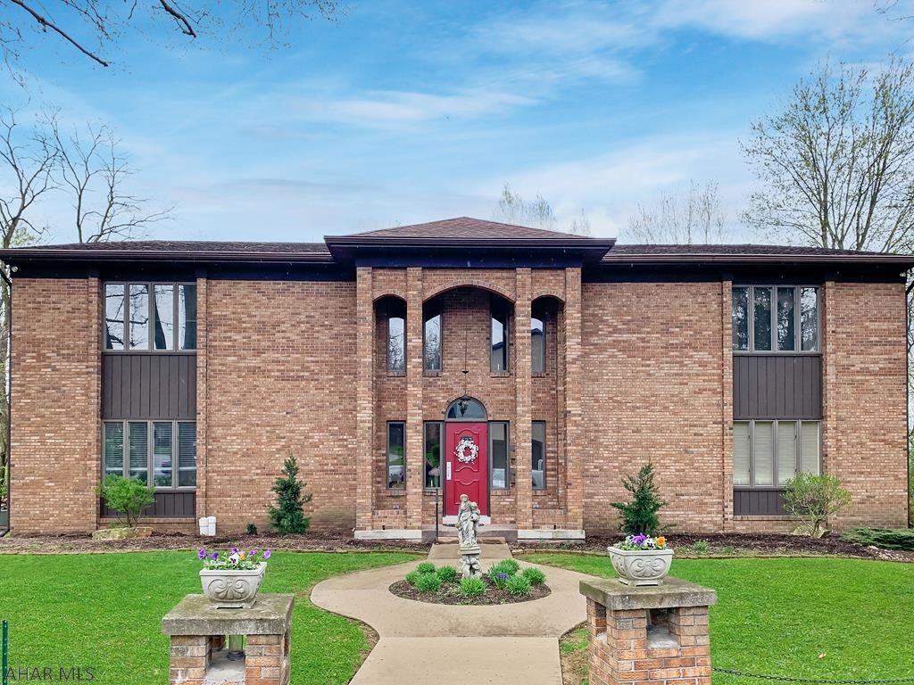 Logan Township condo on a single-level with a sunroom overlooking a small stream in the Penn Terrace Development. Features include: 2 bedrooms, 2 bathrooms, bonus room / office, breakfast nook and attic storage. Large master bedroom with cathedral ceilings, walk-in closet and master bath. Unit is freshly painted and has an abundance of natural light. Home warranty included with full price offer! Check out our 3D virtual tour.