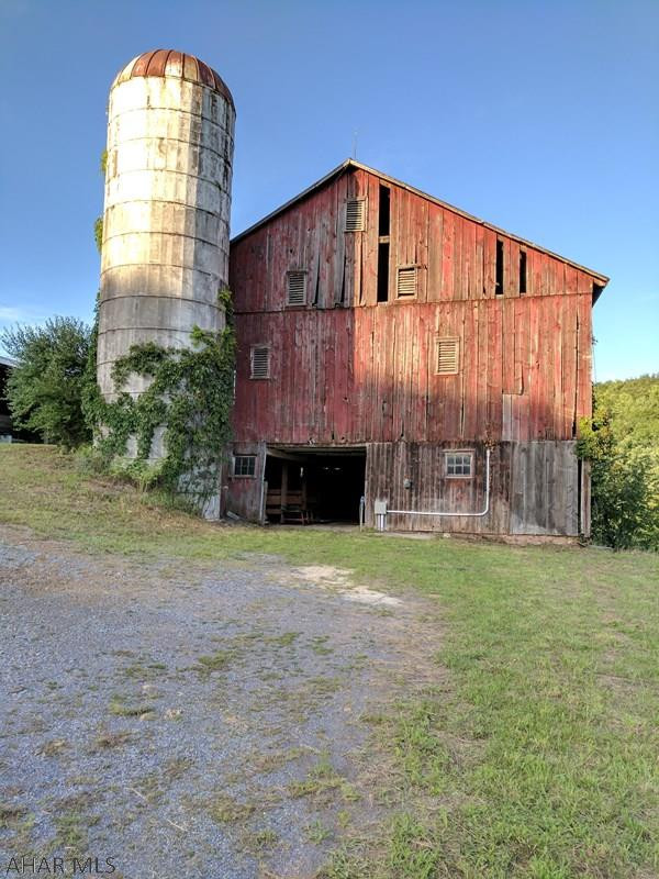 Unknown - Farm
