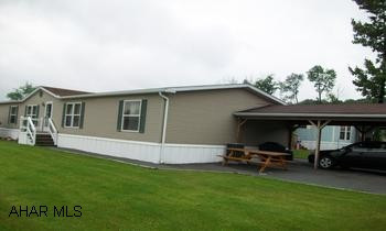 Nice 1996 Aurora doublewide on a rented lot. Lot rent is $300/ month. Nice 1996 Aurora doublewide on a rented lot. Lot rent is $300/month.