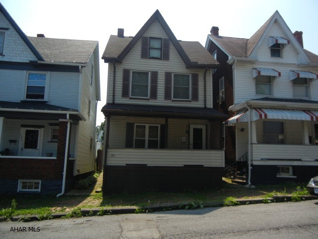 Well maintained 3 bedroom, 1 bath, 2 story.  Beautiful oak kitchen, great decor.  Off street parking. Priced at only $43,900.