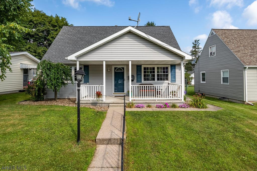 There is no telling what you will cook up in this 11'4x16'0 modern kitchen just steps away from the 8x20 deck.  Separate dining room with 14'11x13'6 living room with laminate floors.  Laminate extends into dining room, kitchen ceramic tile flooring, full  bath on first floor with linoleum flooring.  Need a bedroom on the first floor - no problem!  2 bedrooms on first floor and 2 bedrooms on second floor.  Basement offers family room, computer room and bonus room.  Fenced in yard in friendly neighborhood.