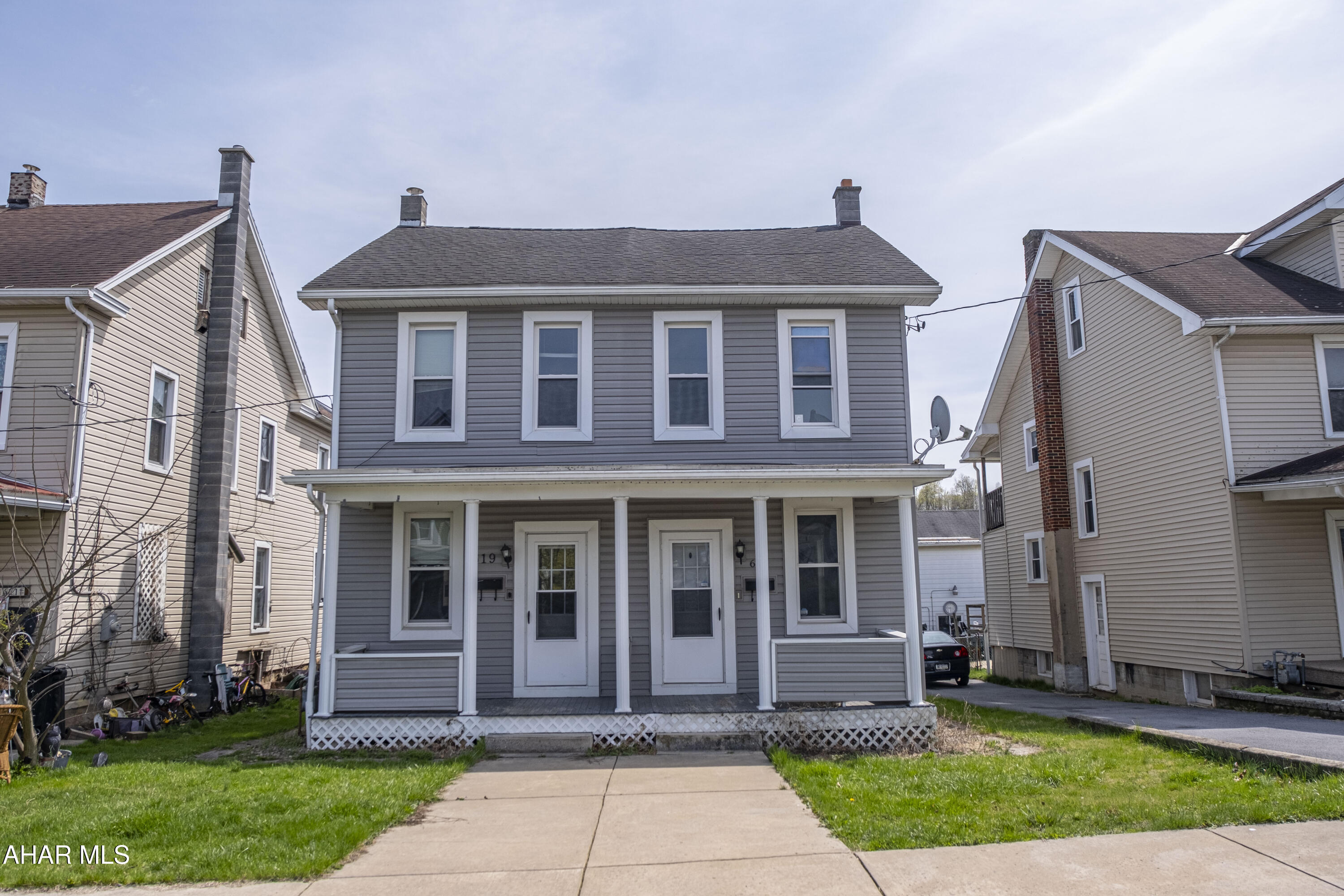 This versatile duplex offers a great opportunity for owner-occupants or investors alike, with two distinct living spaces and plenty of room to grow.

Unit 617 features a functional layout with a kitchen, living room, and laundry area all on the main floor. Upstairs, you'll find three well-sized bedrooms and a full bath—ideal for comfortable, everyday living.

Unit 619 offers a spacious main floor that includes a living room, kitchen, and  dining room. Upstairs, you'll find two bedrooms plus a bonus room that can serve as a home office, playroom, or extra storage, along with a full bath.

Additional perks include both off-street and on-street parking, providing convenience for residents and guests alike. Whether you're looking to live in one unit and rent the other, or expand your rental portfolio, this property has great potential.