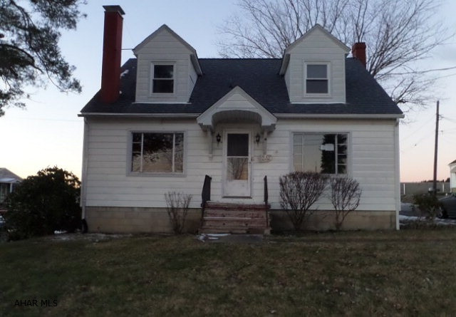 Don't miss this 3 Bed/1.5 Bath Cape Cod located in Richland Township!!! Situated on a corner lot, this home is close to amenities. Enjoy cold winter evenings by the fireplace or warm evenings in the enclosed 2 season porch. Full, unfinished basement with so much potential. Minutes from UPJ. Schedule a showing today!!!!