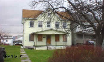 Handyman special! 50x120 lot. Great views of the city!