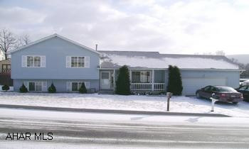 4 bedroom, 1.75 bath, over 220 sq. ft. w/ entertainment pkg., slate pool table, wet bar w/ tap system, large level lot, storage, home warranty, smoke-free, fresh paint, new flooring, and most appliances. 4 bedroom, 1.75 bath, over 220 sq. ft. w/ entertainment pkg., slate pool table, wet bar w/ tap system, large level lot, storage, home warranty, smoke-free, fresh paint, new flooring, and most appliances.