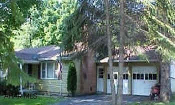 4-Bedroom-1Bath, Nice Ranch on 1/2 acre level lot, 1st floor laundry. Attached 2 car garage, Central Air, Fireplace, Public Water & Sewer 4-Bedroom-1Bath, Nice Ranch on 1/2 acre level lot, 1st floor laundry. Attached 2 car garage, Central Air, Fireplace, Public Water & Sewer