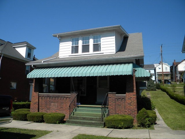 All brick home with front porch. updated kitchen..1/2 bath on main level. HW floors under carpet. all appliances included. well maintained..move-in condition..Immaculate..priced to sell