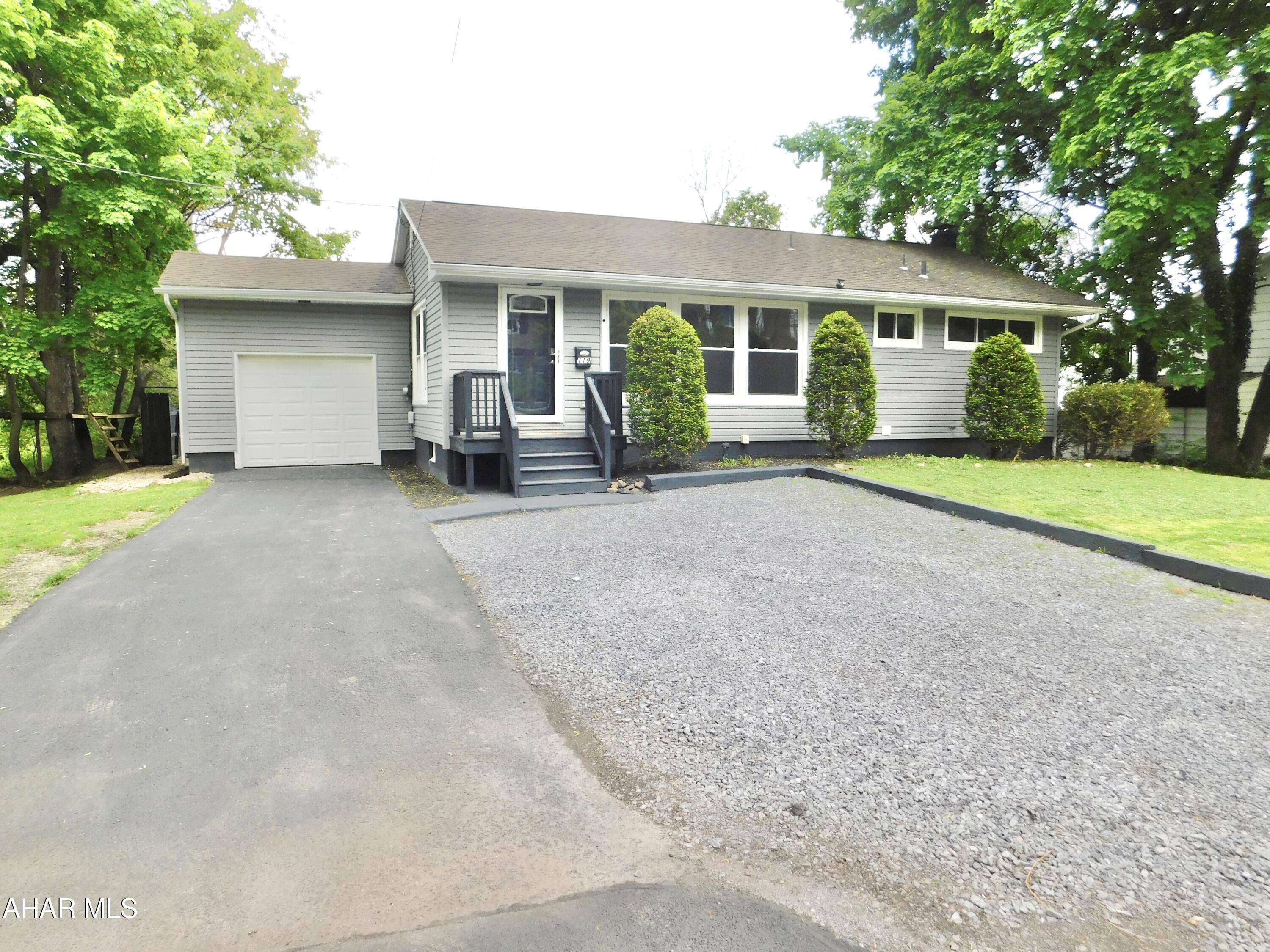 This completely remodeled 1 sty home is ready and waiting for you. So much space to enjoy with the full finished lower level. Room to handle your home office and recreational space.
Enjoy the beautiful and equipped kitchen w/appliances.
And take advantage of the privacy in your large flat rear yard as the weather warms up!
Dont wait!!!