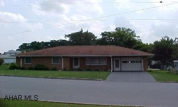No showings until 8/15/06  Ask for #J-776 Seller is:  Larry Clouse & The Estate of Edna M. Treese . Total electric average is $140.00/per month.  Beautiful neighborhood nice home #J-776. No showings until 8/15/06  Ask for #J-776 Seller is:  Larry Clouse & The Estate of Edna M. Treese . Total electric average is $140.00/per month.  Beautiful neighborhood nice home #J-776.