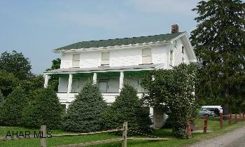 HENRIETTA 4 BD, 1 BA ON APPROX 2/3 ACRE. 2 CAR DETACHED GARAGE. NEW ROOF.