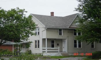 Side by Side Duplex - 3 Bedrooms each side - Sect 8 approved - Off Street Parking - New electric panel boxes to be installed - Both units refreshed.  New Furnace installed on the 968 side December 2006.  Owner pays water-sewer & trash ($38/month). Side by Side Duplex - 3 Bedrooms each side - Sect 8 approved - Off Street Parking - New electric panel boxes to be installed - Both units refreshed.  New Furnace installed on the 968 side December 2006.  Owner pays water-sewer & trash ($38/month).
