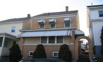BEAUTIFUL OAK KITCHEN, FORMAL LARGE DINING ROOM, 1ST FLOOR BATH, THIRD FLOOR FINISHED HEATED BEDROOM. THERMOPANE WINDOWS. EVERYTHING IN EXCELLENT CONDITION.