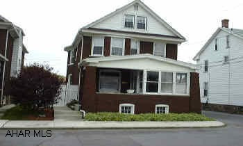 Absolutely beautiful brick in stunning condition.