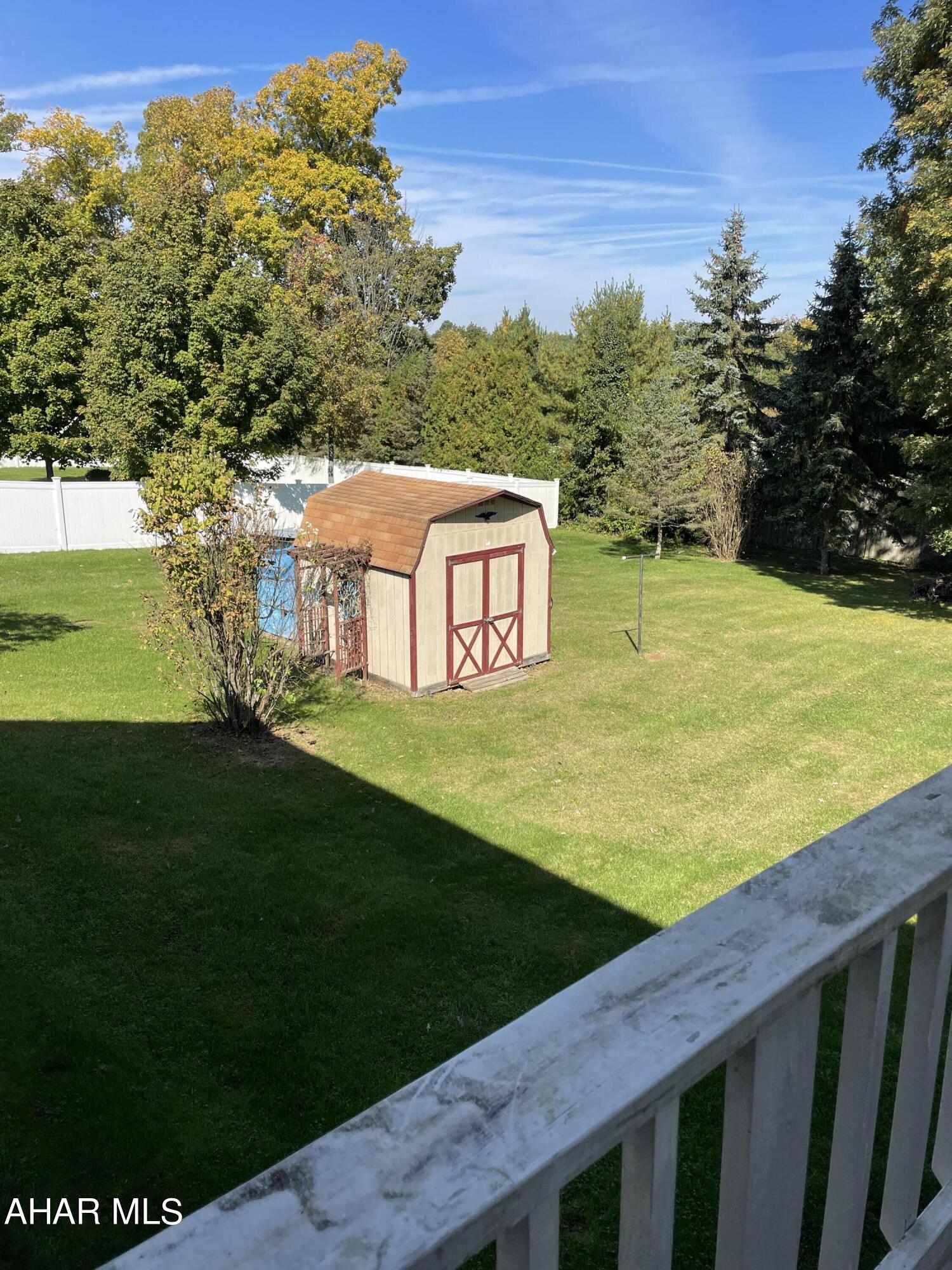 Lakewood Manor - Residential