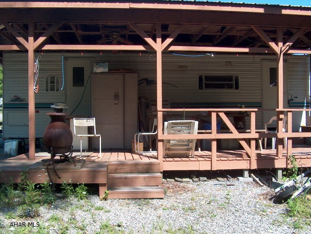 Really nice 2000 Nomad camper inside Glendale Yearound, pool, tennis, fishing & so much more. Motivated Seller