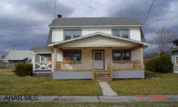 2 story 3BDR 1Bth  Lot size .573  Nice home all redone. Just bring your belongings to move right in. Being sold as is.