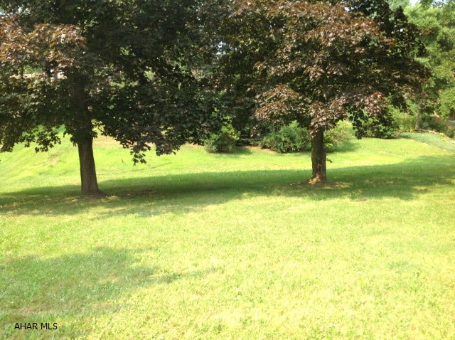 Maple Hollow - Land