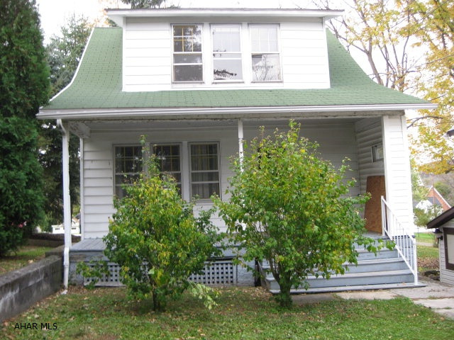 2 Story Property located in Bedford Boro, being sold as is. Property features Kitchen, Dining room, and Living room on first floor with 3 Bedrooms and full bath on 2nd floor. Full Basement Unfinished.