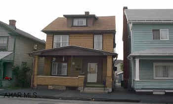 Spacious 3-Bedroom Brick with additional finished attic for 4th bedroom. 1 new Detached Garage, Fenced Lot. Spacious 3-Bedroom Brick with additional finished attic for 4th bedroom. 1 new Detached Garage, Fenced Lot.