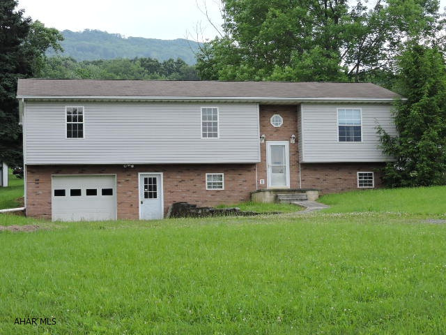 Great split entry with lots of potential. Oak kit & large rooms.  Master bedroom has full bath.  Lower level unfinished has much potential.  Employees and family members residing with employees of JPMorgan Chase Bank, N.A, its affiliates or subsidiaries are strictly prohibited from directly or indirectly purchasing any property owned by JPMorgan Chase Bank, N.A. PRE 911 Address: #6 Athletic RD.