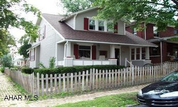 2 STORY FRAME W/ DET. 1 C. GAR. CHARMING 3 BEDRM 2 STORY W/ RECENT ROOF. NICE COVERED DECK OFF KIT. WOOD FLOORS. CORNER LOT W/ SIDE GAR.