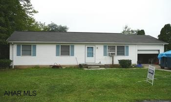 ONE STORY RANCHER IN ELDORADO SPRINGS. LAUNDRY OFF KITCHEN. ELEC. RANGE AND REF., DISHWASHER NOT HOOKED UP. WORKSHOP IN REAR OF GARAGE. LARGE DECK. ONE STORY RANCHER IN ELDORADO SPRINGS. LAUNDRY OFF KITCHEN. ELEC. RANGE AND REF., DISHWASHER NOT HOOKED UP. WORKSHOP IN REAR OF GARAGE. LARGE DECK.