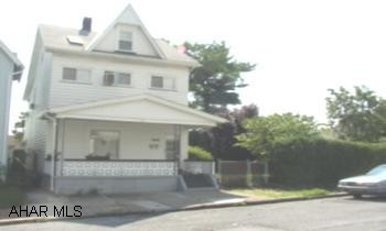 ALTOONA-BEAUTIFUL SETTING-THIS 3-4 BR HAS BEEN REMODELED. EAT IN KIT. W/ SKYLIGHT AND DEN W/ FP. CERAMIC FLOORS AND BEDROOMS W/ WIC. 75X120 PRIVATE REAR YARD. JUST MOVE IN! ALTOONA-BEAUTIFUL SETTING-THIS 3-4 BR HAS BEEN REMODELED. EAT IN KIT. W/ SKYLIGHT AND DEN W/ FP. CERAMIC FLOORS AND BEDROOMS W/ WIC. 75X120 PRIVATE REAR YARD. JUST MOVE IN!