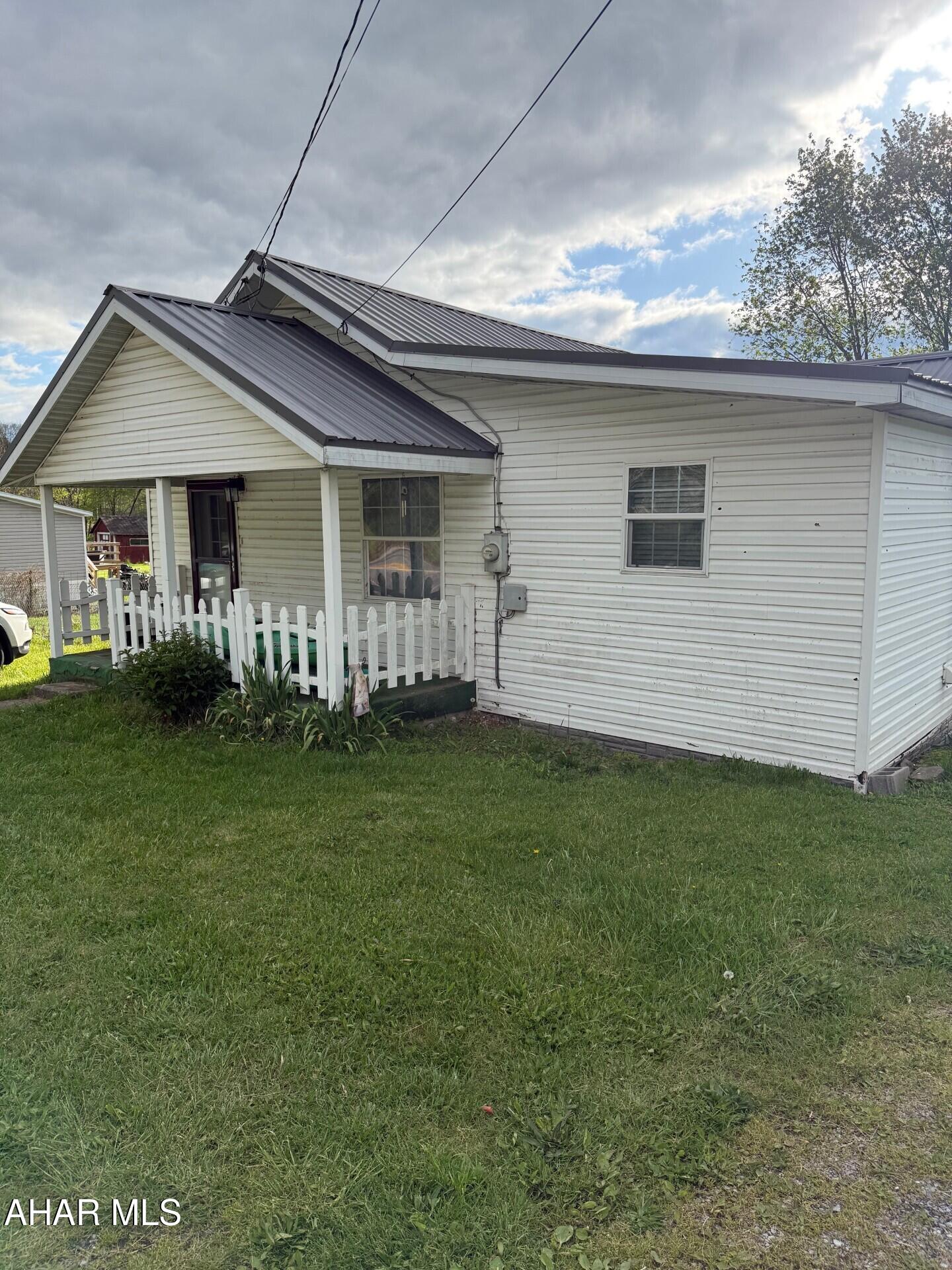 Right off of I99, minutes from Altoona!
If you're looking for cute and tranquil living look no farther. This 3-bedroom 2 full bath home sets on a picturesque setting with horses on all 3 sides. Generous master bedroom with attached bathroom and 2 additional bedrooms along with 1 full bath round out the one floor living space. The full basement has loads of room for storage. Galley style kitchen with a convenient laundry room next to it makes for easily doing household chores. Set up your private showing today!