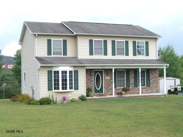 Situated on one acre, this spacious home with large eat in kitchen and granite counter tops can accommodate large gatherings. There is a first floor laundry room off of the kitchen with the convenience of a 2nd shower, large closet and utility sink. The Master bedroom has a large walk in closet. The basement is spotless an has high ceilings making it perfect for additional living space if needed. This home also offers a multi-purpose bonus room on the first floor that can be used as another bedroom, family room, or office. Easy access to I99. Call to schedule a showing today.