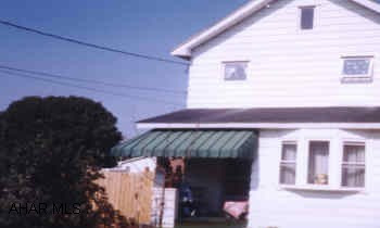 ADORABLE STARTER! VERY WELL MAINTAINED. SHED INCL. LARGE BEDROOMS. BRIGHT SUNROOM OFF LR. 24-48 HR NOTICE - CALL VIRGINIA.