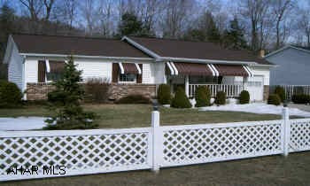 NICELY REMODELED RANCH HOME!