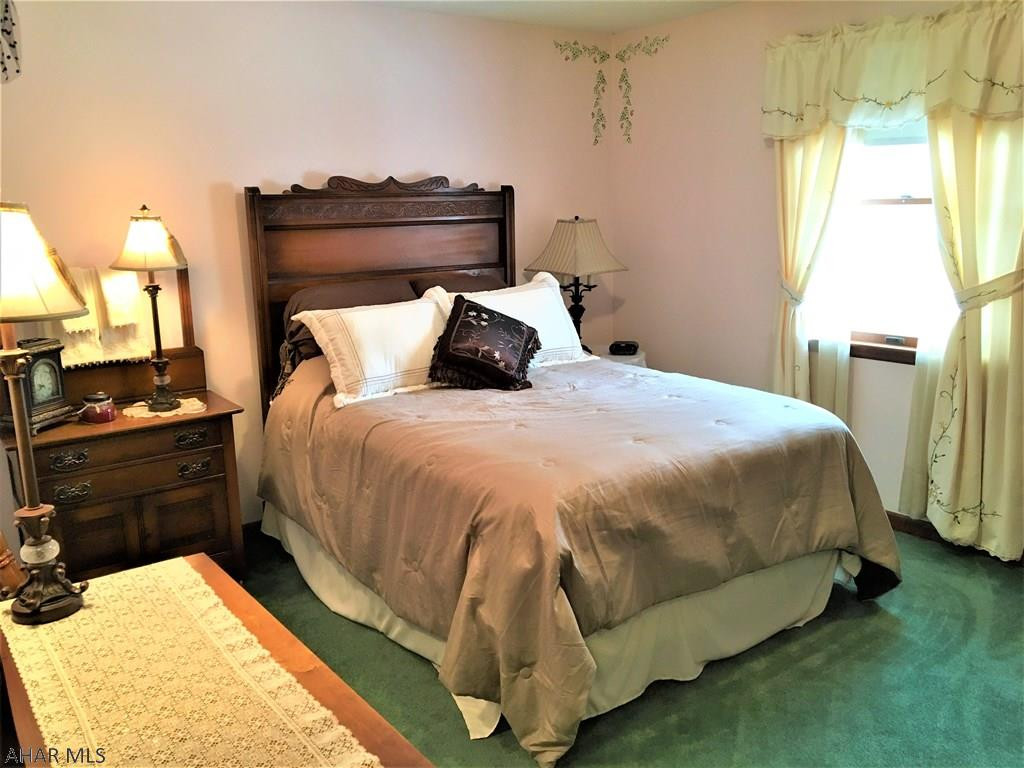 Lakewood Manor - Residential