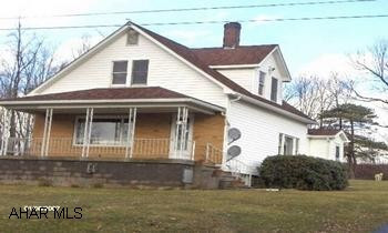 3 BR Brick & vinyl sided Cape Cod home on 5.8 acres. 2 car detached garage. Call Scott to set up appointment. 3 BR Brick & vinyl sided Cape Cod home on 5.8 acres. 2 car detached garage. Call Scott to set up appointment.