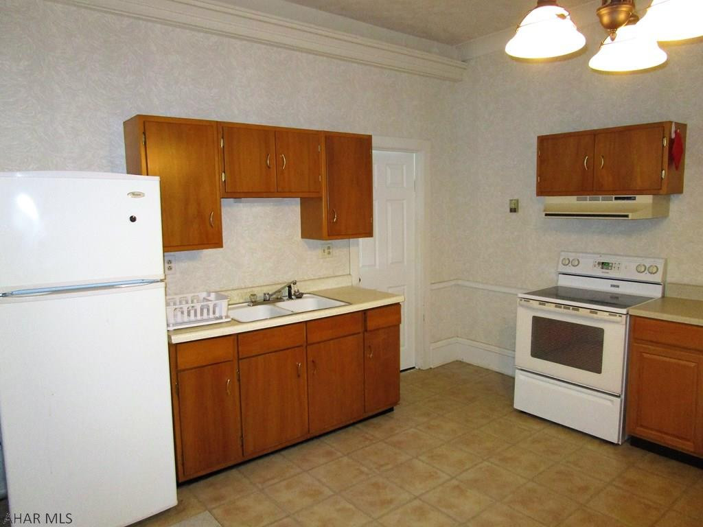 Unknown - Residential Lease