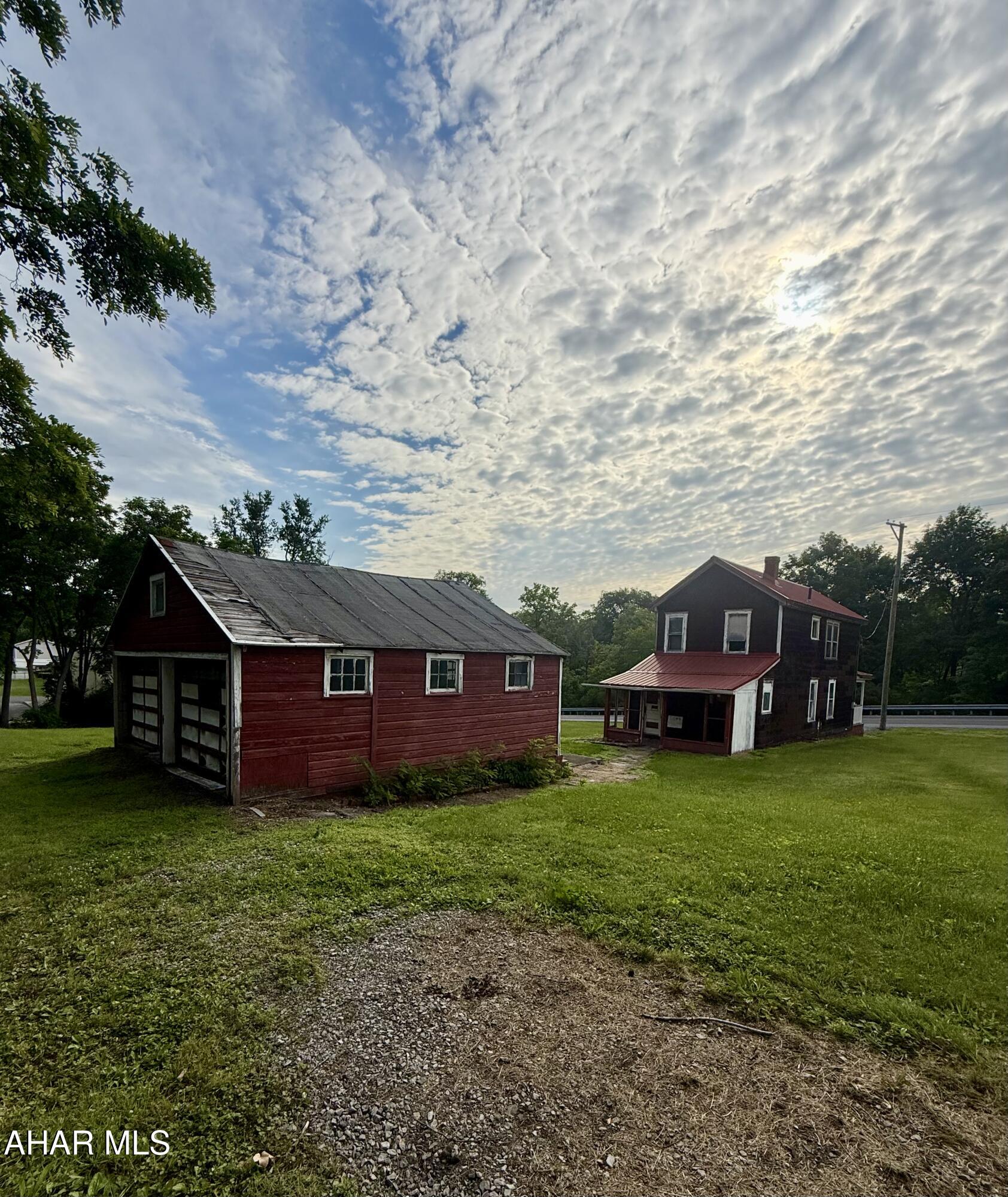 Juniata - Commercial Sale