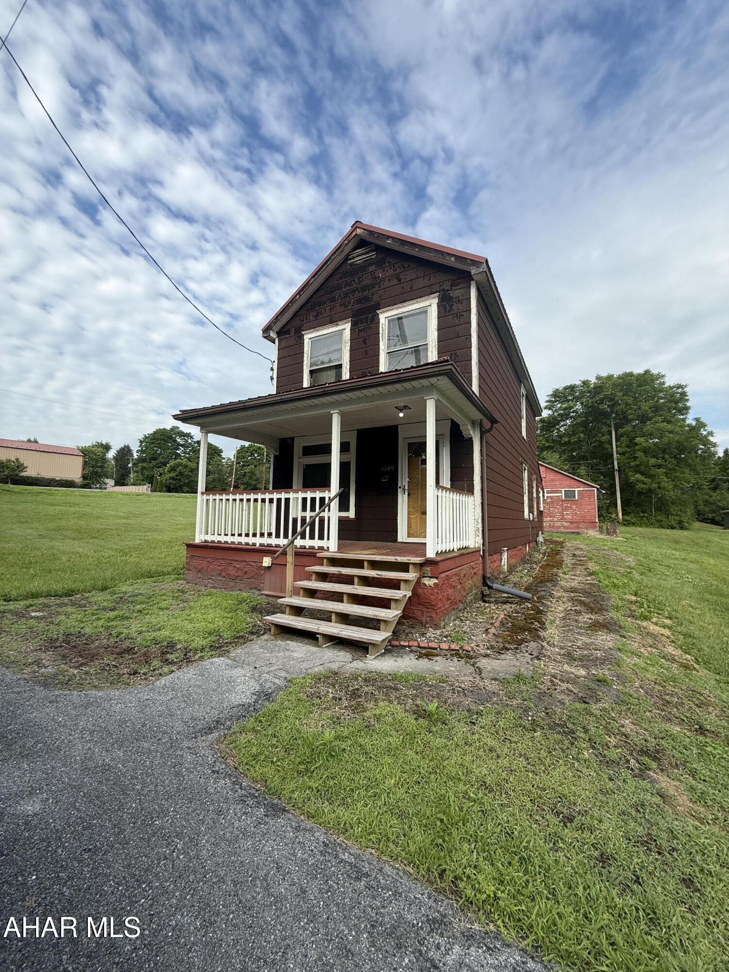 Juniata - Commercial Sale
