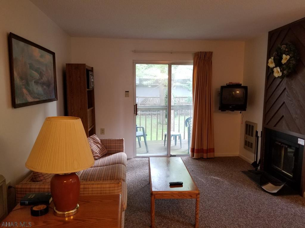 This is a studio style one bedroom Condo on the second floor of building B. There is a small deck out the back. It comes fully furnished ready for you to enjoy.